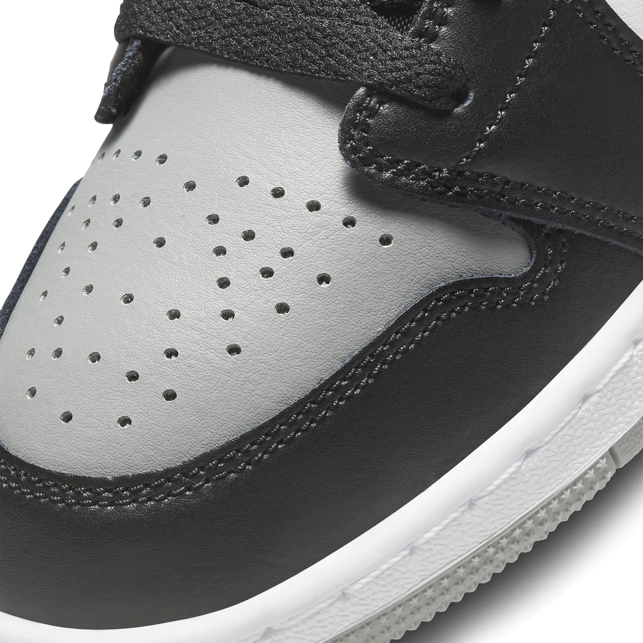 Air Jordan 1 Low Shadow Toe (GS) - Image 6