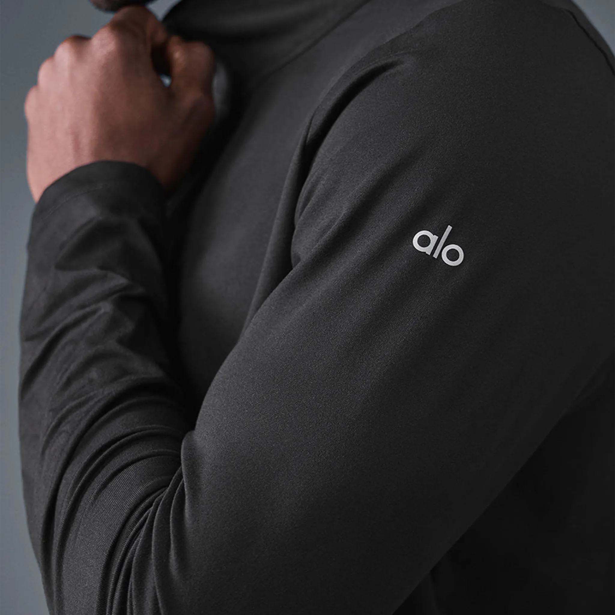 Alo Yoga Conquer Reform Black L/S 1/4 Zip - Image 4