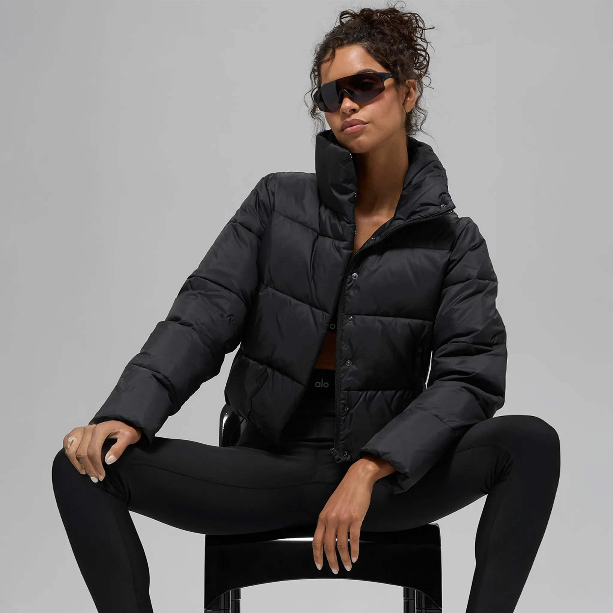 Alo Yoga Gold Rush Black Puffer Jacket (W) - Image 4