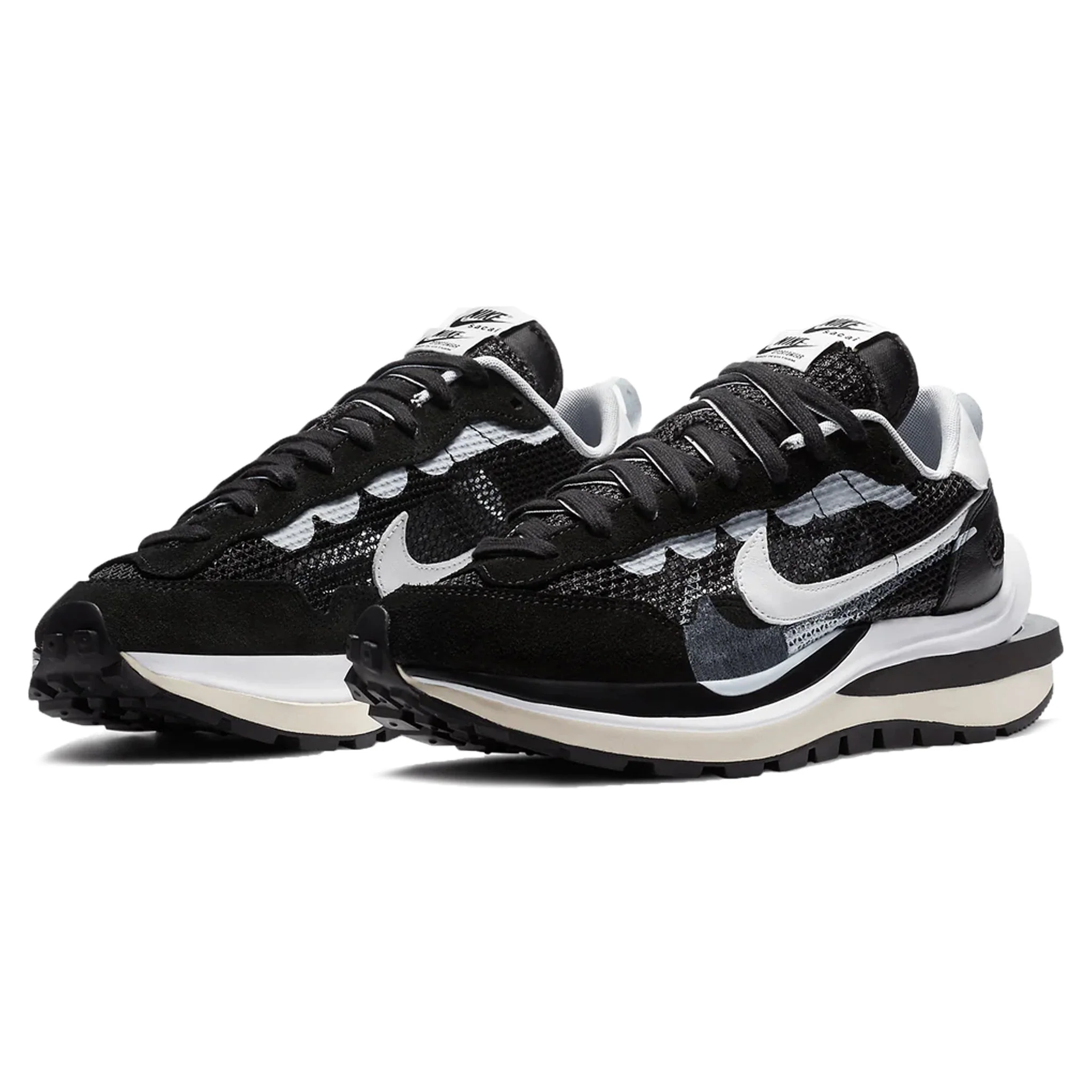 Nike x Sacai Vaporwaffle Black White - Image 2