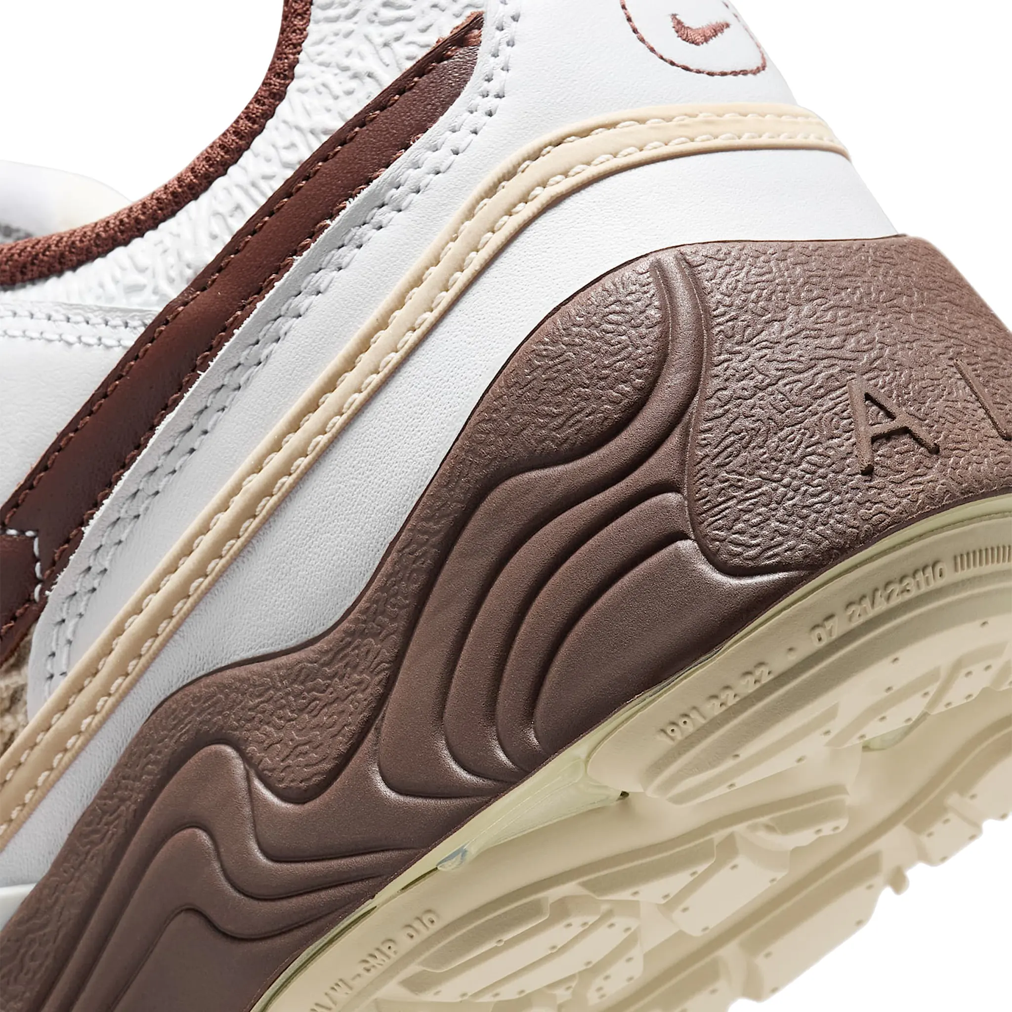 Travis Scott x Nike Zoom Field Jaxx Light Chocolate - Image 7